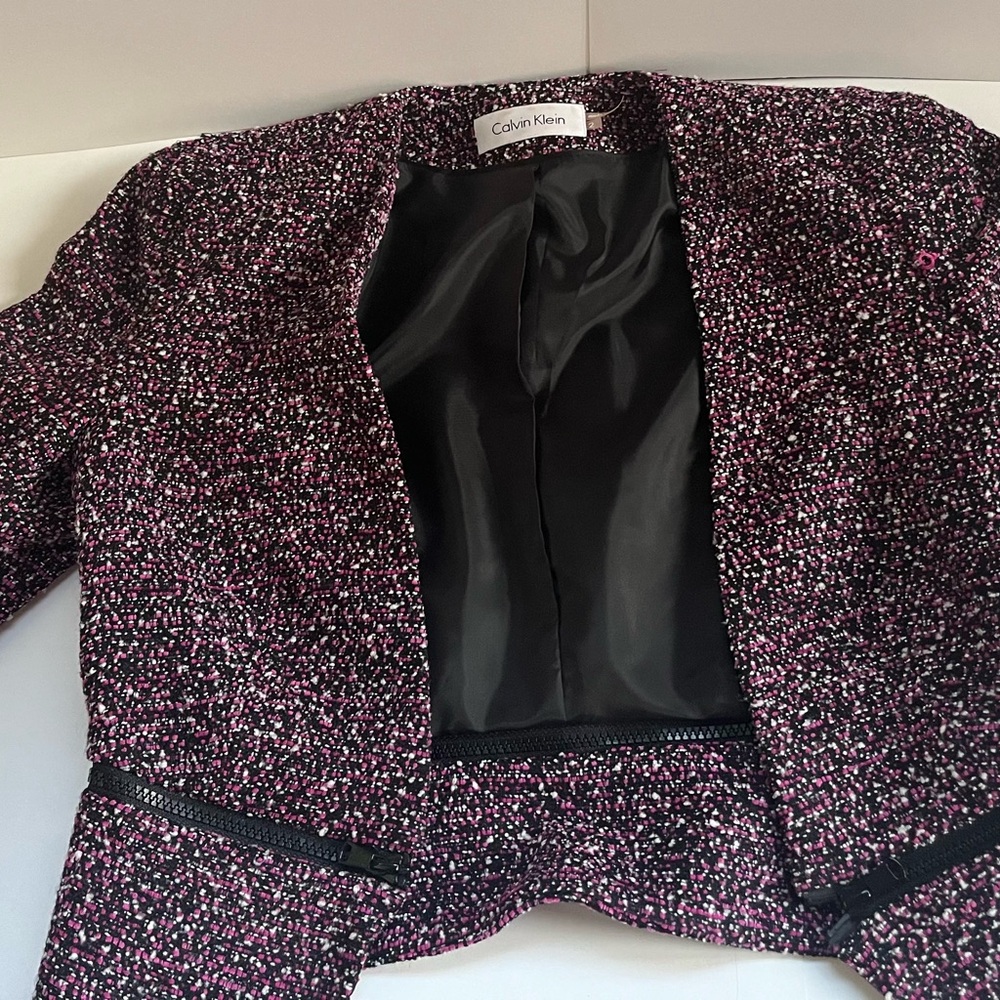 NEW Calvin Klein Size Petite 2 Tweed Zipper Long Sleeves Blazer
Multi-color
